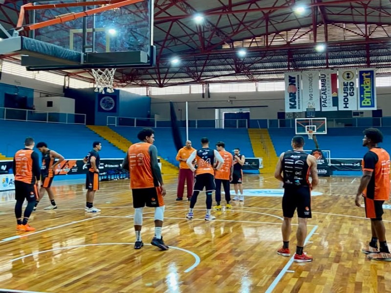 basquete-interno-082536-7db267