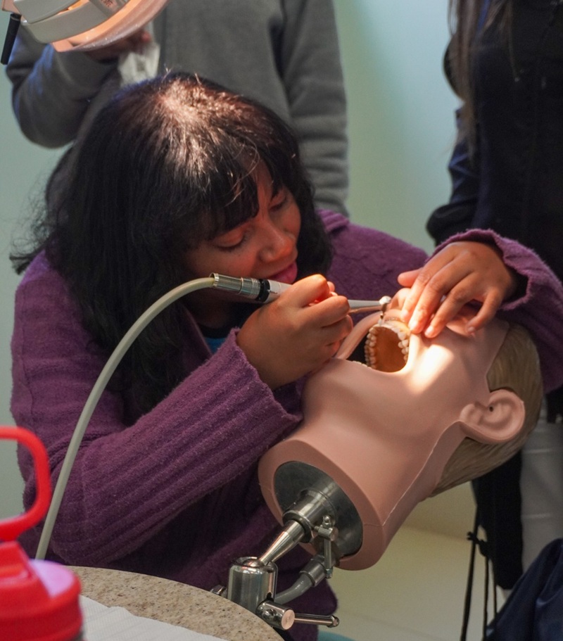 visitando-as-clinicas-de-odo-103226-2b0053