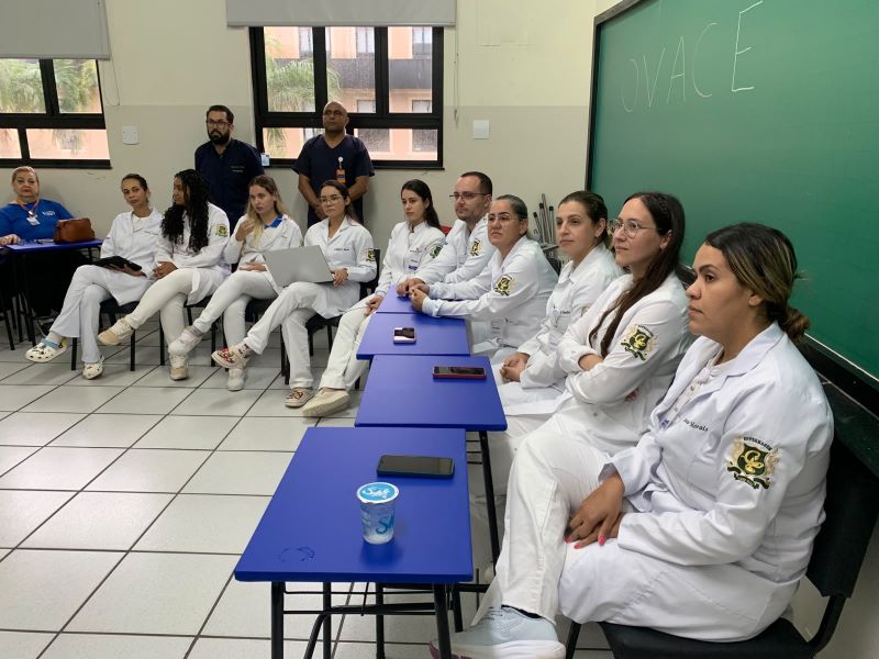 7-alunos-e-professores-de-en-081119-9e51be