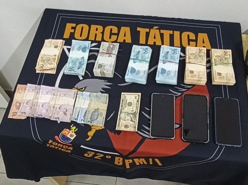 policia-075300-321b9b