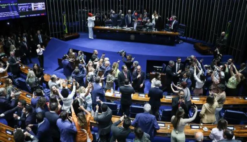 senado-084233-14ad38
