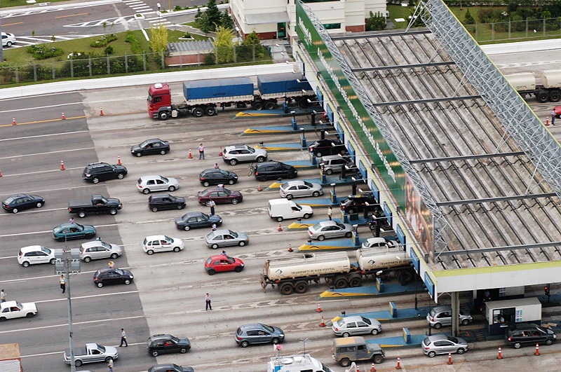 Autorizados reajustes dos pedágios e Transporte Intermunicipal de Passageiros