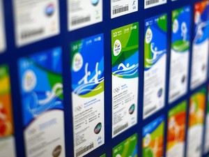 Público forma filas para comprar ingressos para Olimpíada Rio 2016