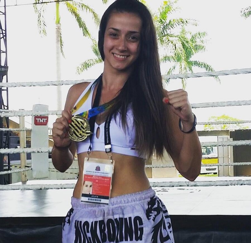 Campeã brasileira de Kickiboxing precisa de ajuda para o Pan, no México