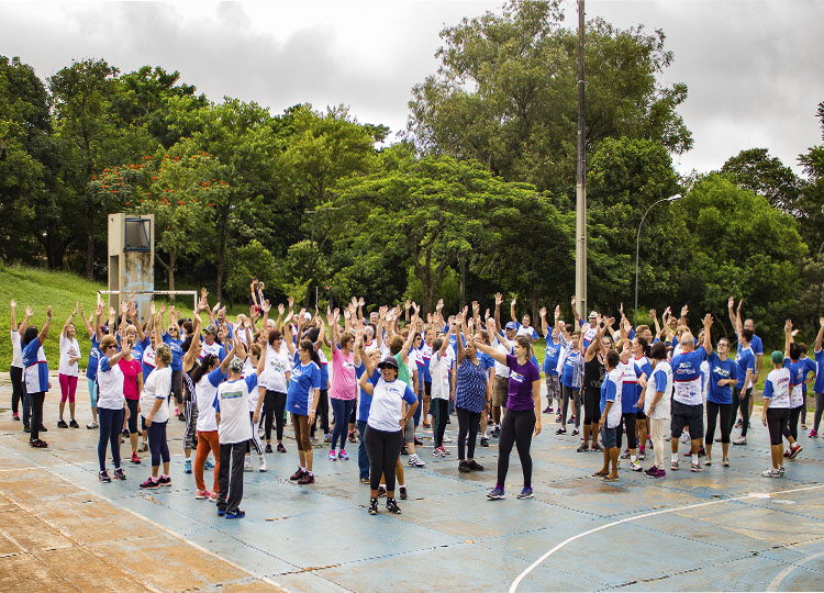 Agita Assis reúne participantes no Parque Buracão