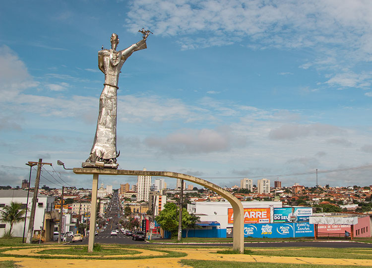 Confira o que abre e fecha no feriado de Páscoa