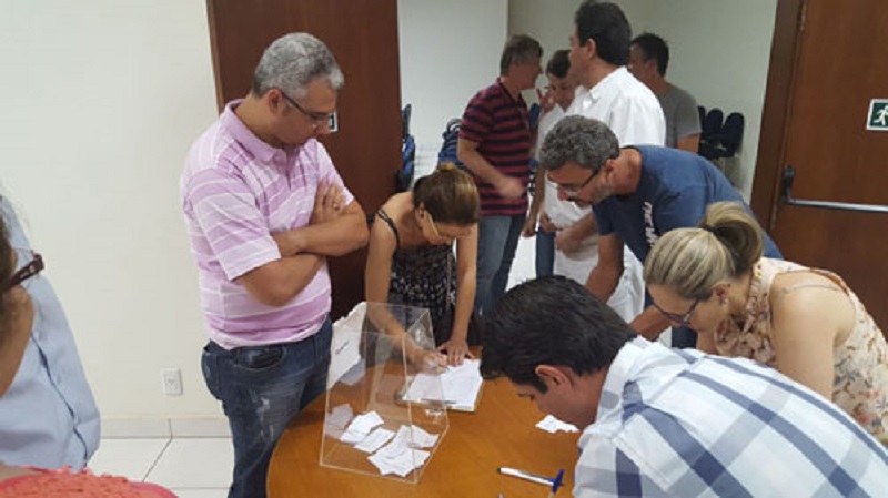 Comerciantes votam contra transformar a Floriano Peixoto em calçadão, em Assis