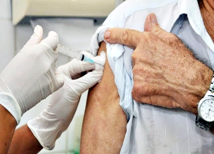 Vacinação contra a COVID-19 aos idosos a partir de 72 anos tem início nesta quinta-feira (18)