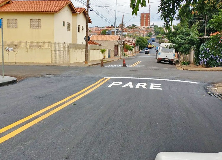 Trechos das ruas Fernão Dias até Luiz Pizza passam ser mão dupla no sentido de direção.