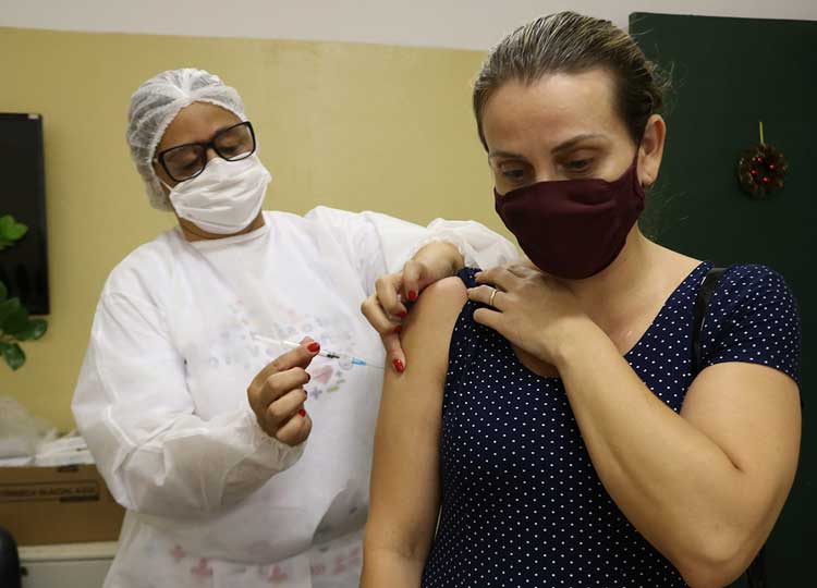 Estoque de vacinas para essa segunda-feira, 6, será limitado em Assis