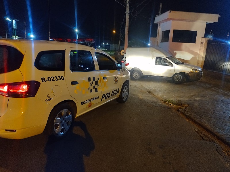 PM Rodoviária prende dois homens com carro furtado em Ourinhos