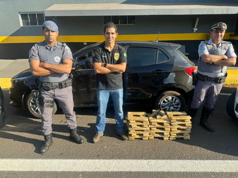 Polícias Civil e Rodoviária apreendem veículo com drogas e armas de fogo
