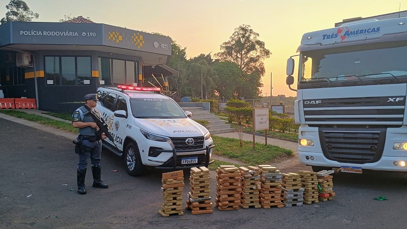 Traficante é preso em rodovia de Maracaí com mais de 190 quilos de maconha