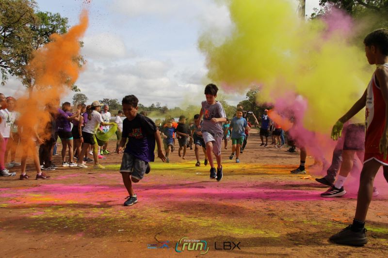 Corrida reúne atletas, crianças e familiares no Parque das Águas