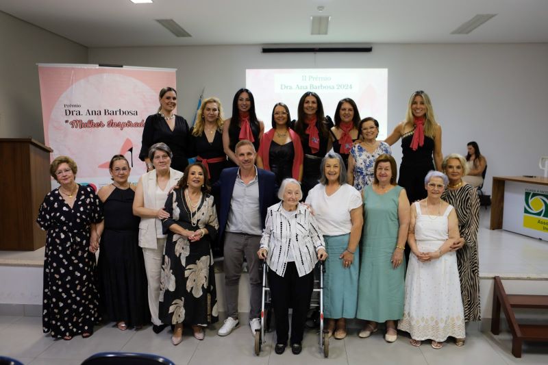 Mulheres são homenageadas com troféu Dra. Ana Barbosa na ACIA