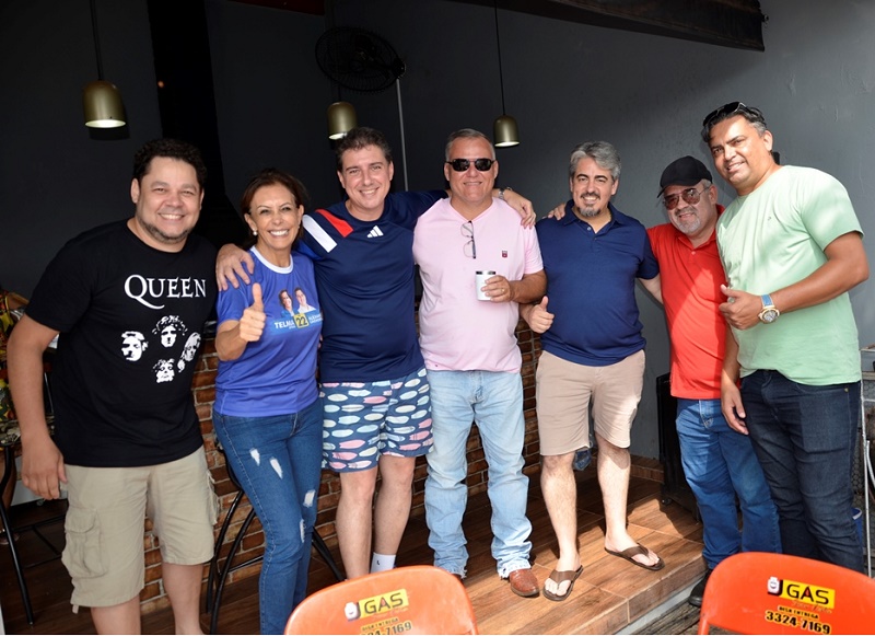 Apoiadores de Telma e Cachorrão celebram a vitória dos eleitos