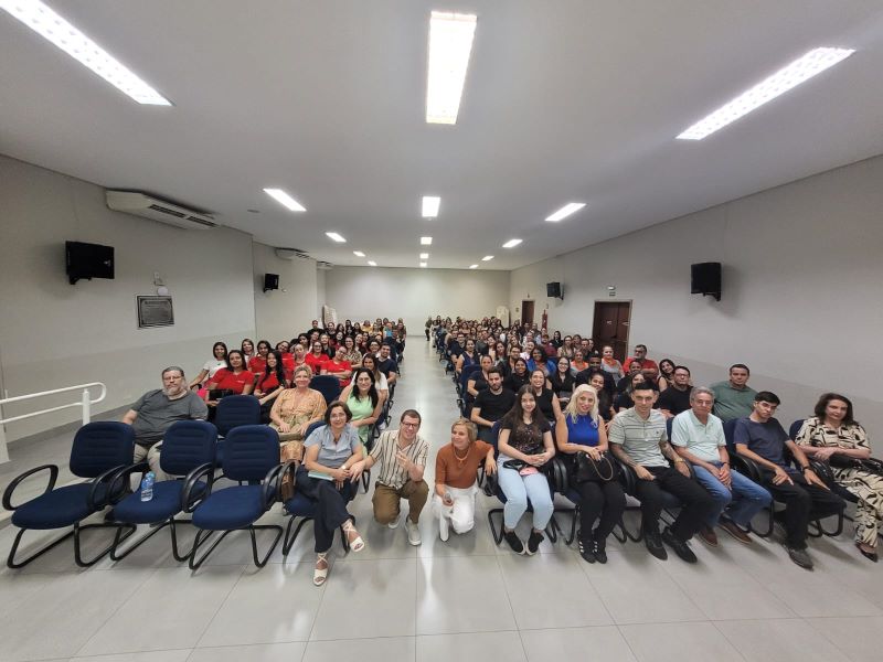 Evento sobre atendimento em vendas reúne grande público na ACIA