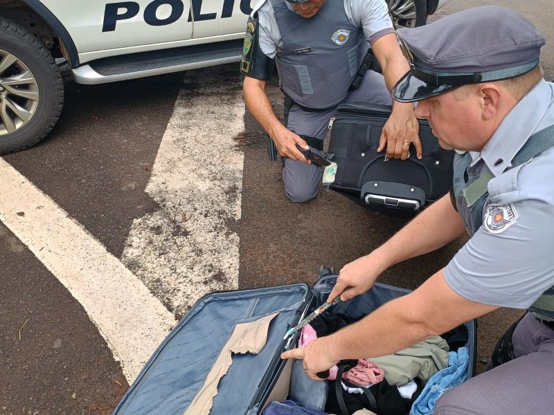 Passageiras são flagradas com grande quantidade de cocaína em ônibus