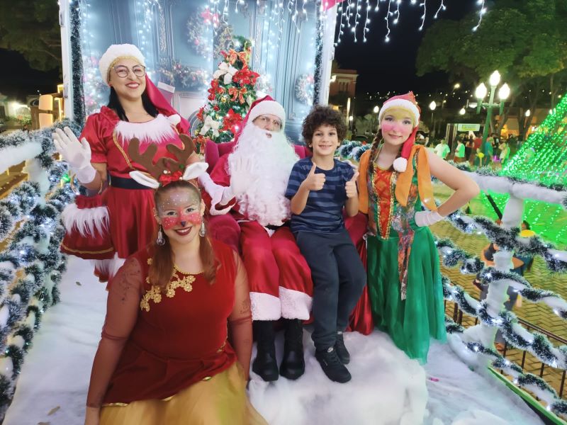 Parceria de Natal entre ACIA e Coopermota encanta assisenses