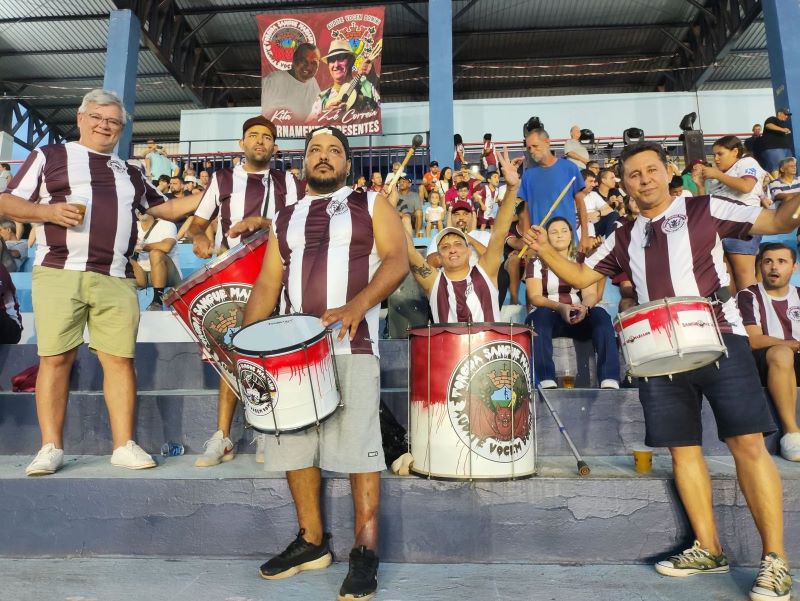 Torcida do VOCEM se reúne para assistir jogo contra o Audax, hoje, às 20 horas