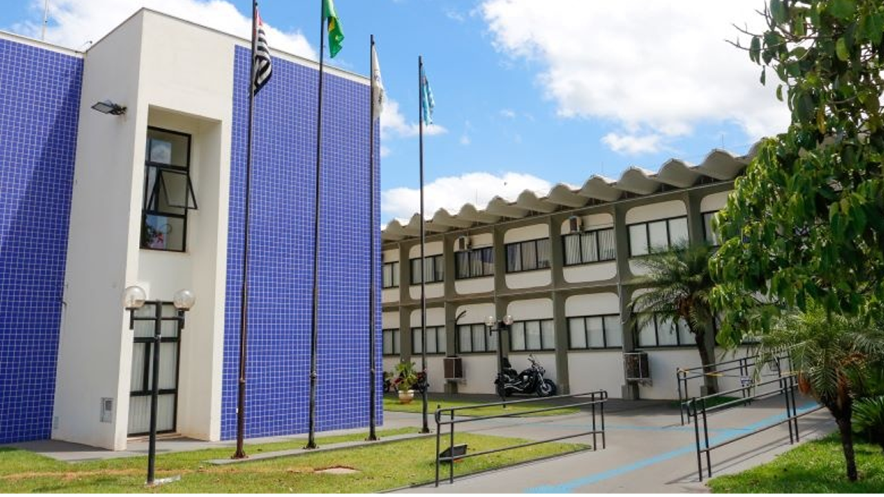 Câmara de Assis remarca reunião com prefeita após pedido do relator da CPI dos Combustíveis