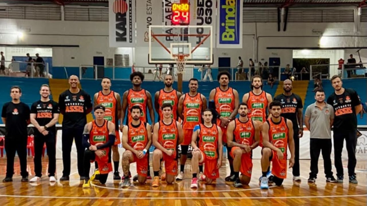 Basquete Assis vence São Caetano e conquista mais uma vitória no Jairão
