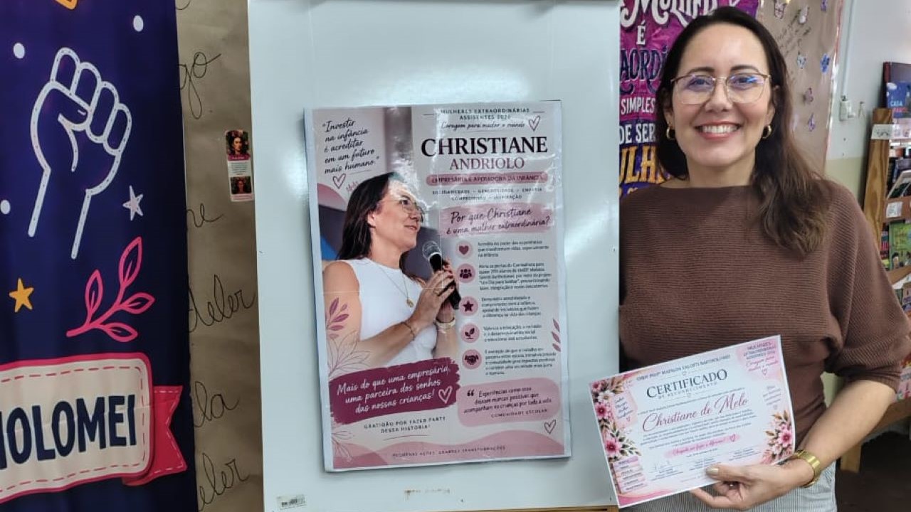 Christiane de Melo é homenageada pelo projeto Mulheres Extraordinárias Assisenses