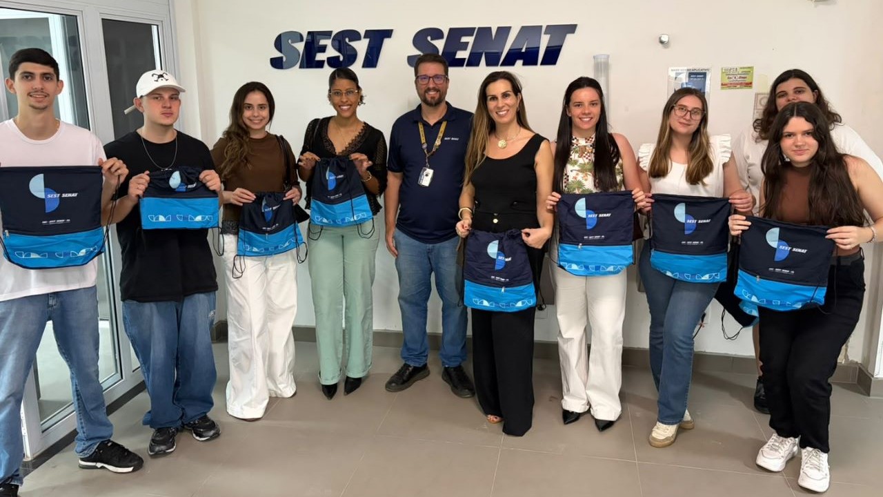 Estudantes de Administração da FEMA realizam visita técnica ao SEST SENAT