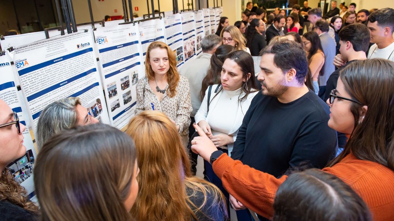 Seminário da FEMA apresenta projetos de extensão desenvolvidos pelos cursos