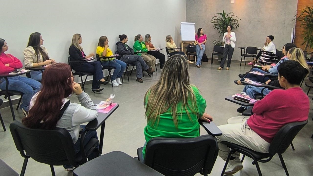 Rede Stella e Almeida reúne colaboradoras em ação de prevenção ao câncer