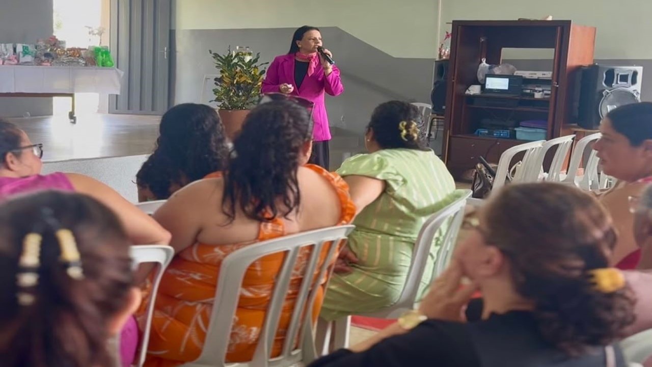Entrelaços reúne mulheres em ação especial do Outubro Rosa em Assis