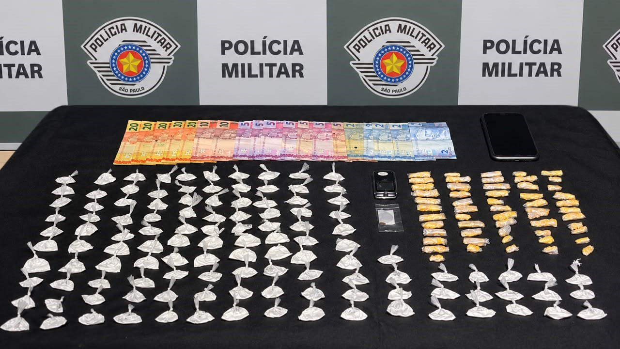 PM apreende mais de 170 porções de drogas e prende dupla em Assis